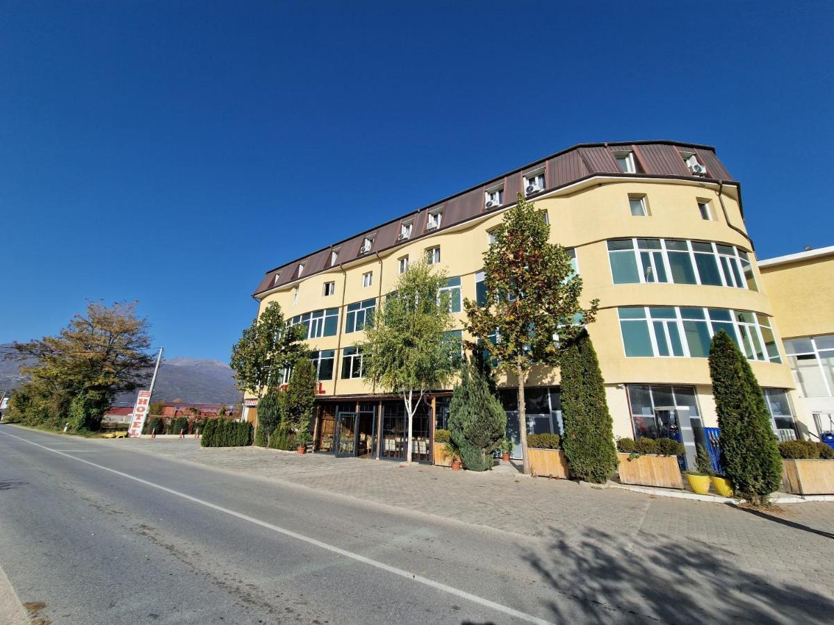 Hotel Yal Restaurant Tetovo Extérieur photo
