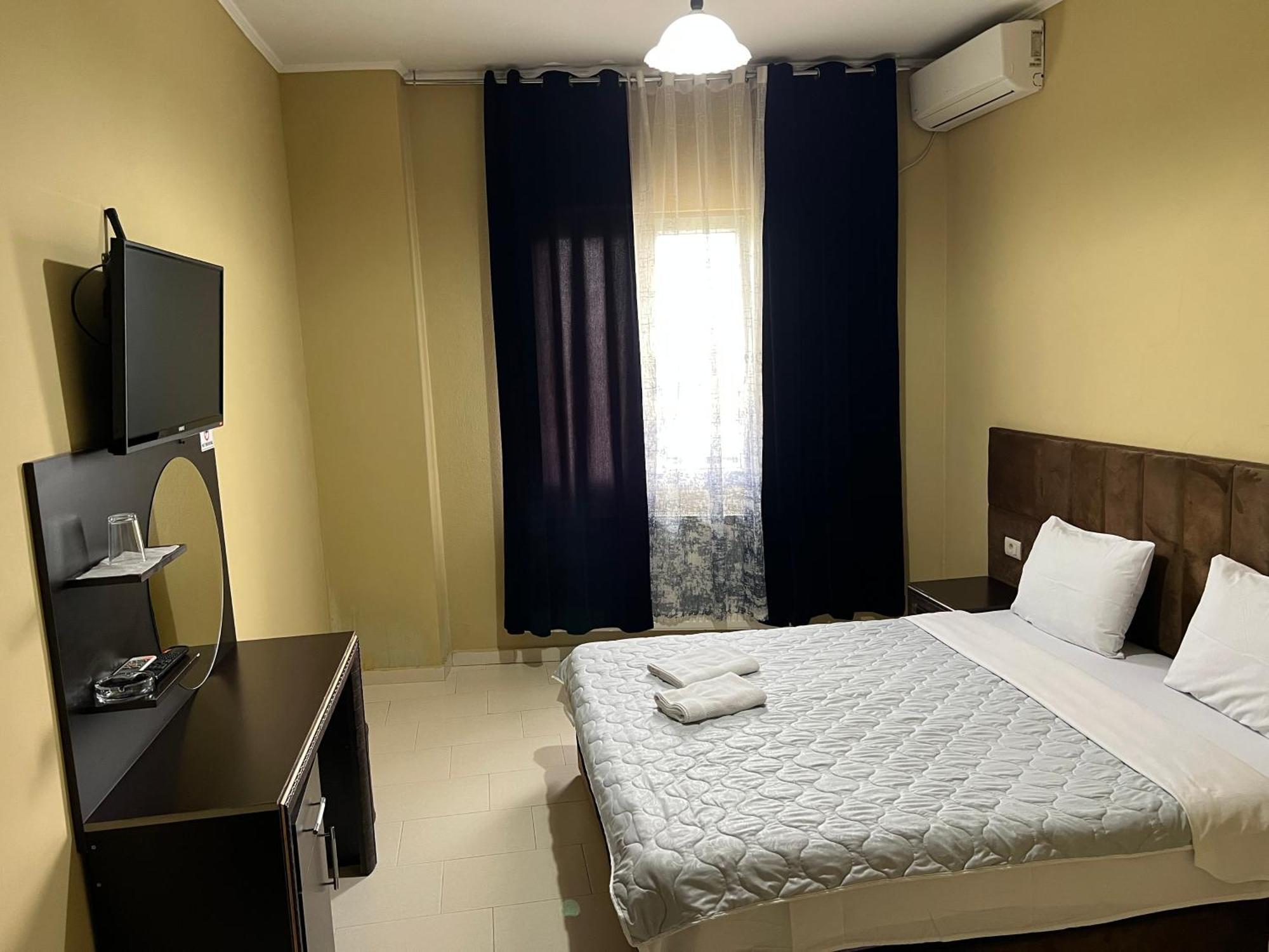 Hotel Yal Restaurant Tetovo Extérieur photo